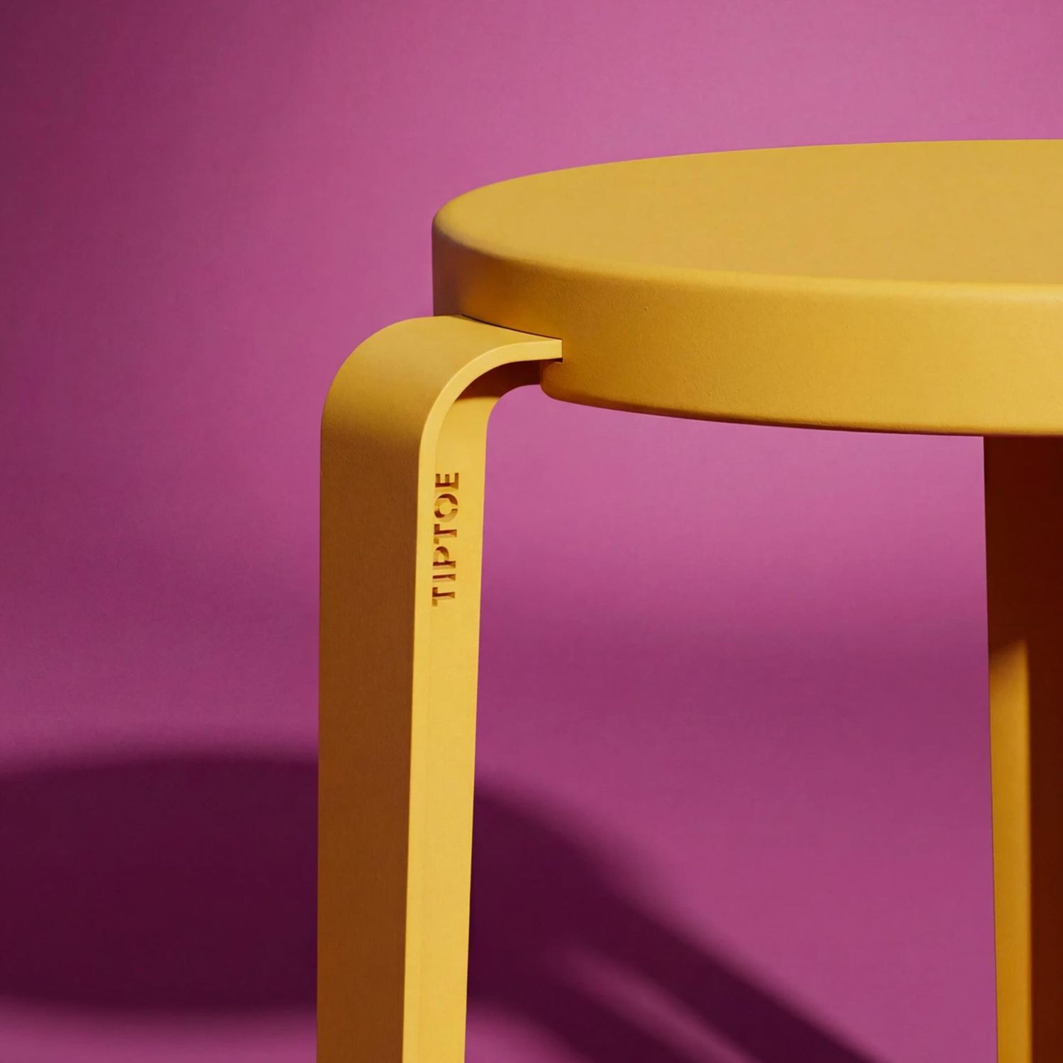Tiptoe - Lou Hocker Chroma-Edition briochegelb