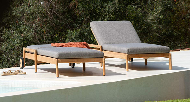 Ethnicraft Liegestühle Jack Sonnenliege auf Terrasse