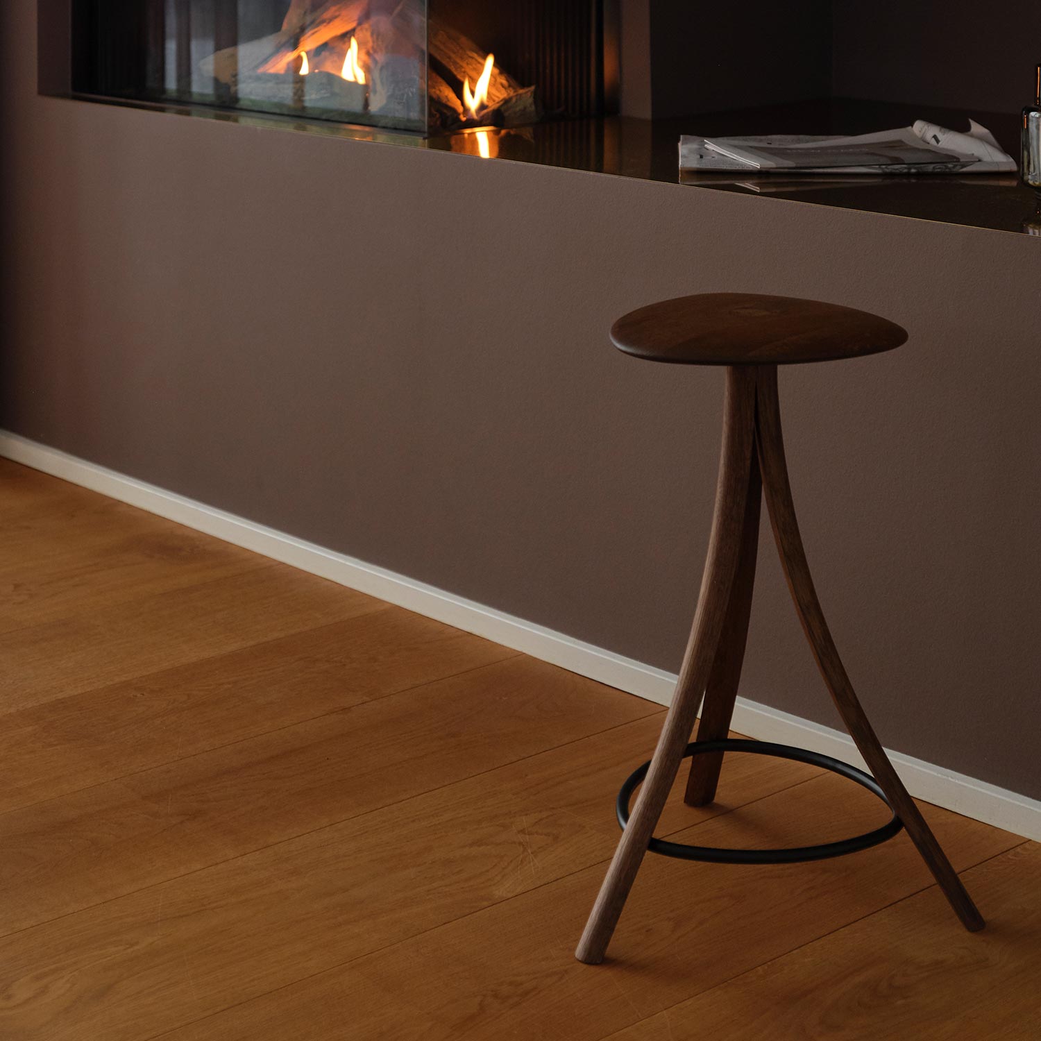 Ro Collection - Clover Hocker oak oil/black