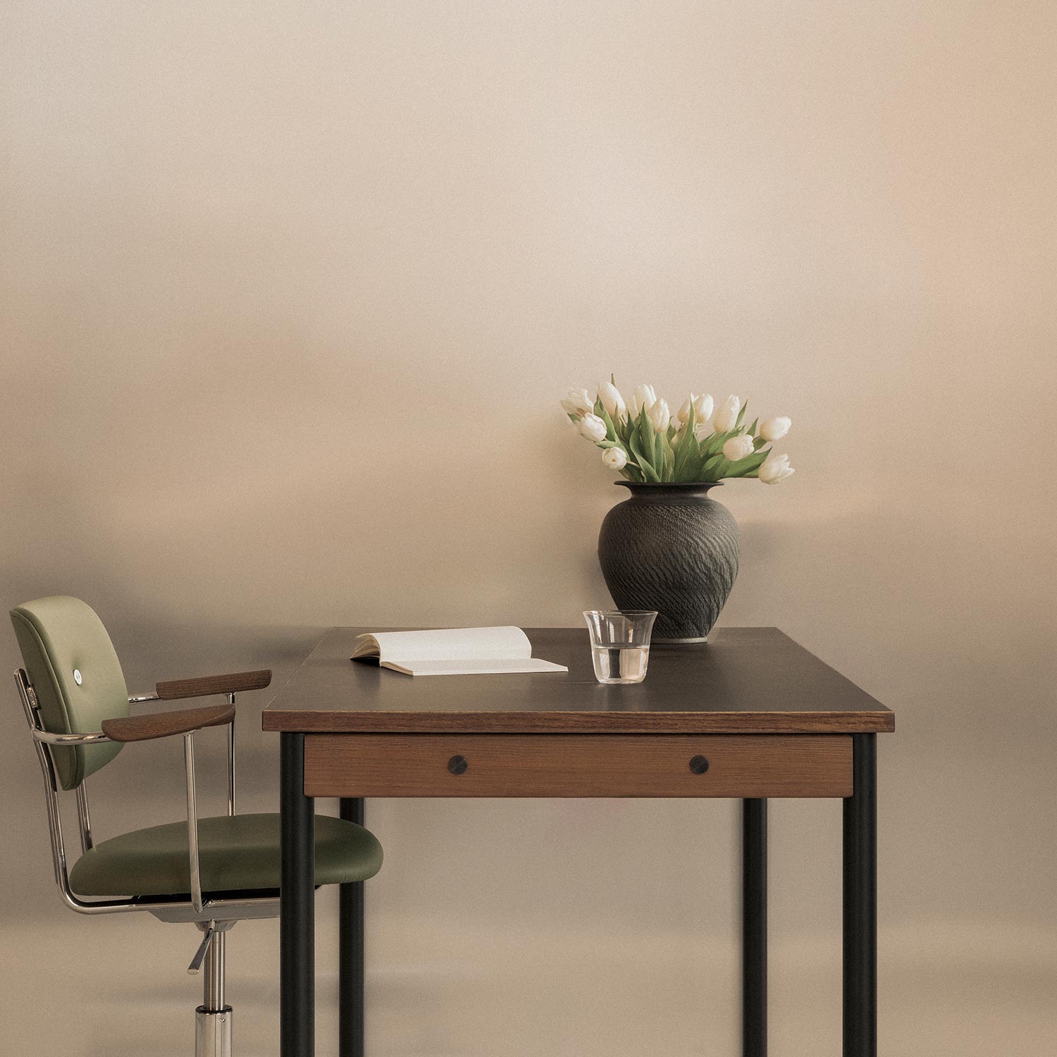 co tisch Audo 101218