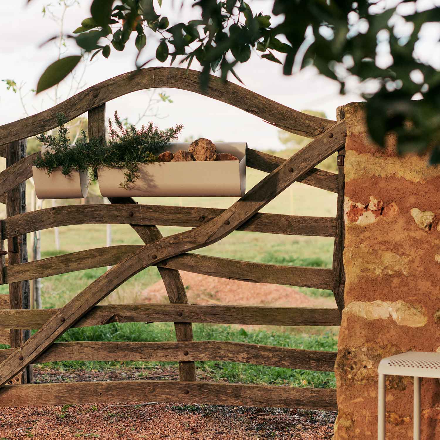 Ferm Living - Uma Balkonkasten klein schwarz