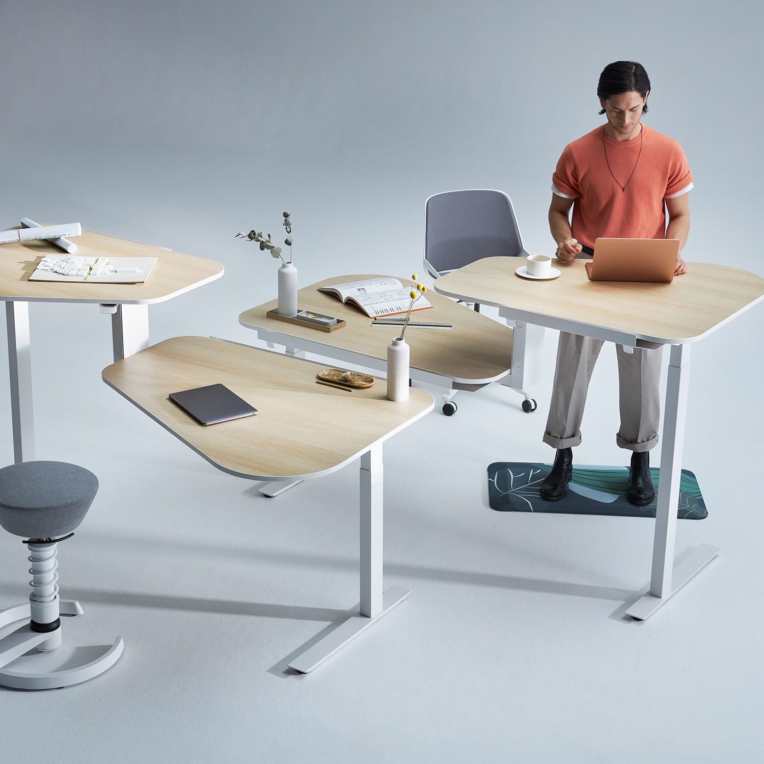 hohenverstellbarer schreibtisch aeris 90035