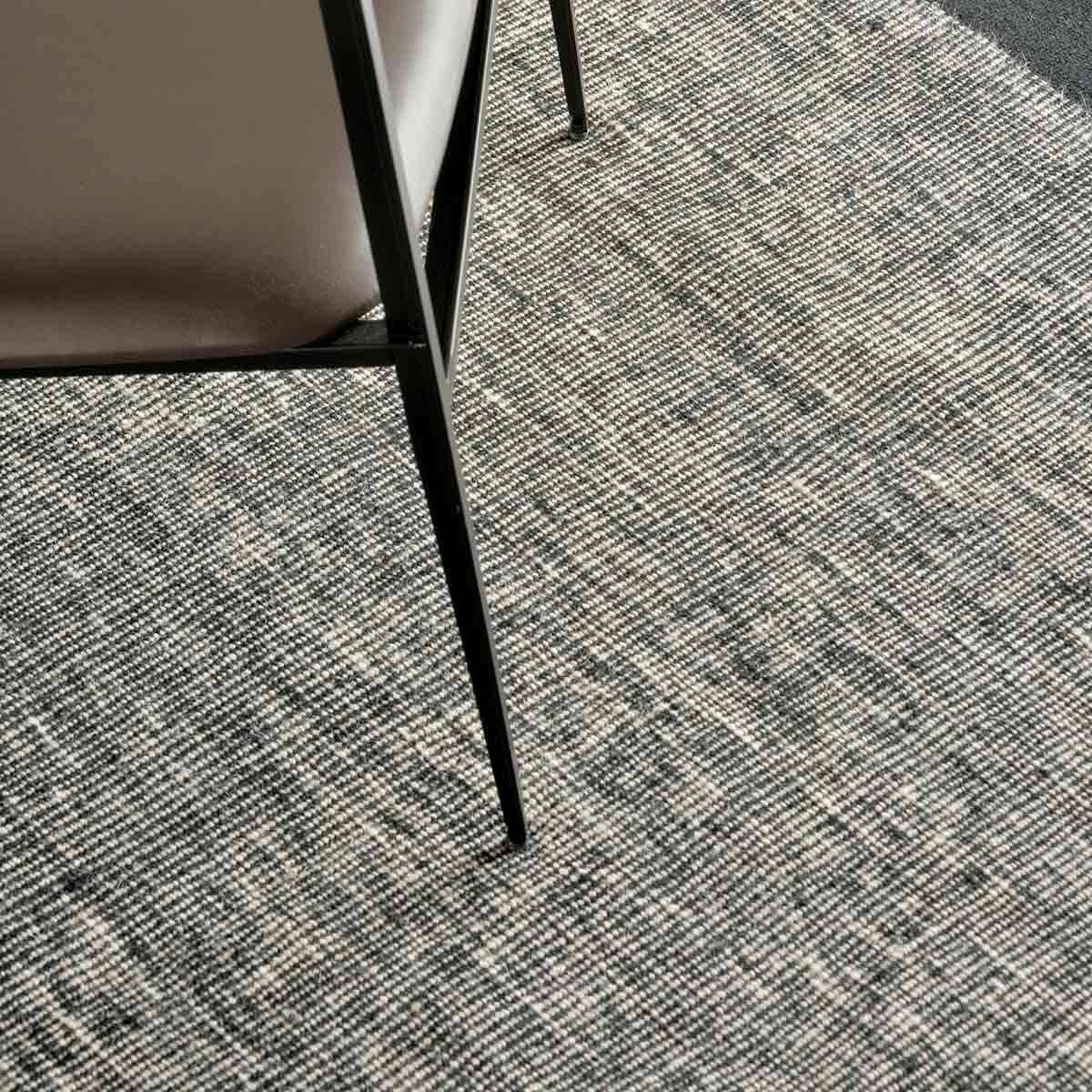 dots teppich ethnicraft lifestyle close up 87077