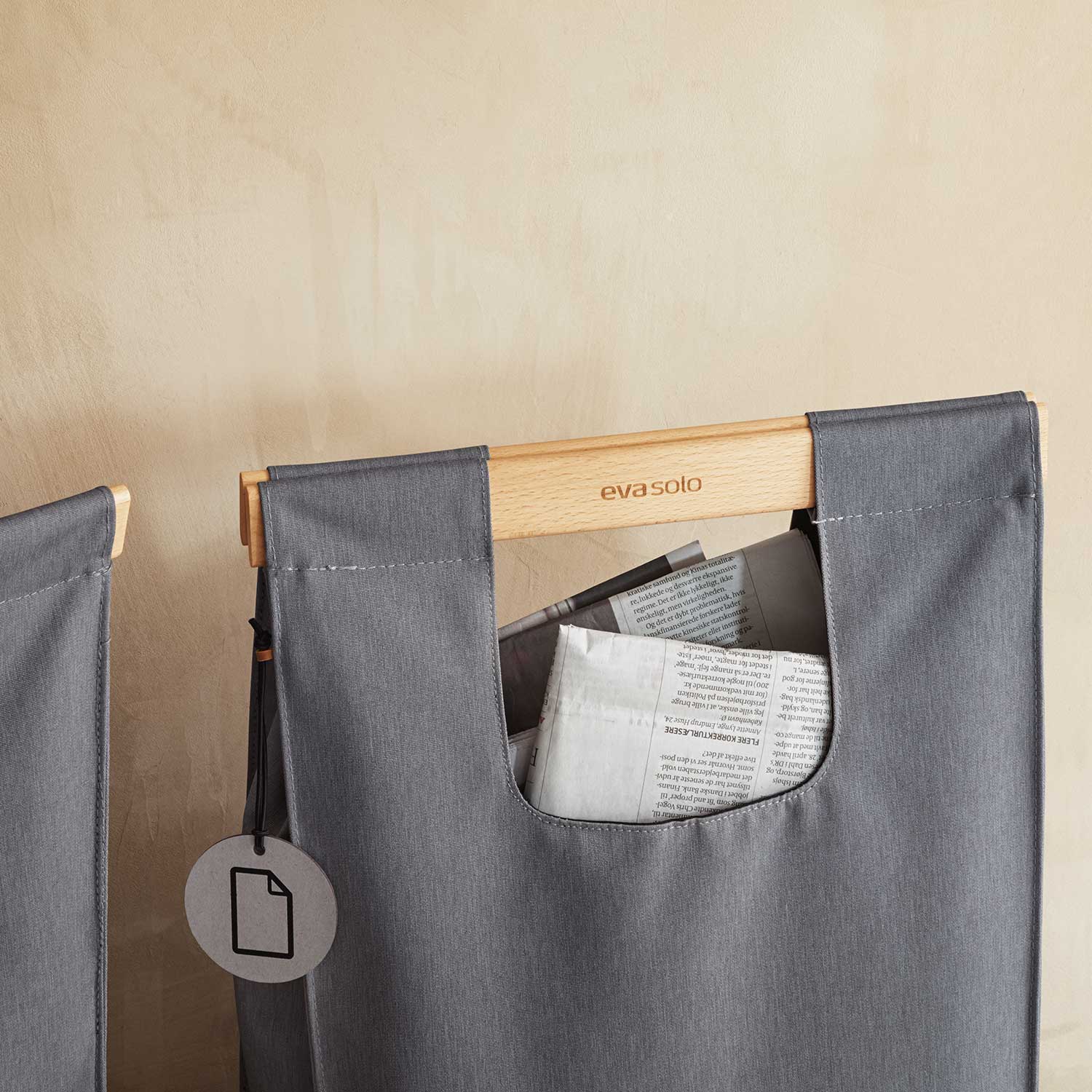 eva solo muelltrennungstasche dunkelgrau mit papier 85237