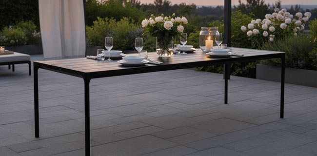 Outdoor Tisch HOUE Four in schwarz