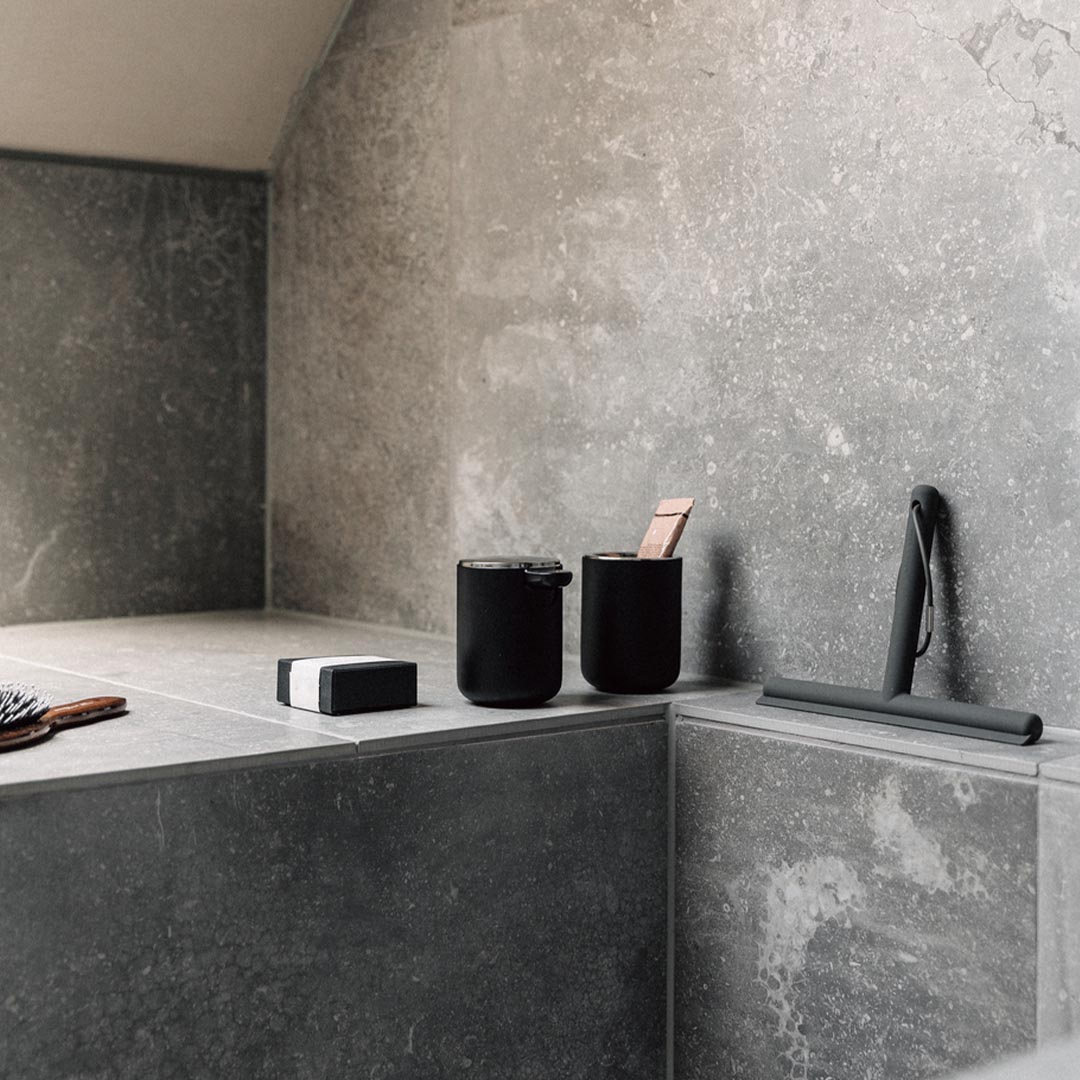 menu space norm badeserie seifenspender zahnputzhalter schwarz 61474