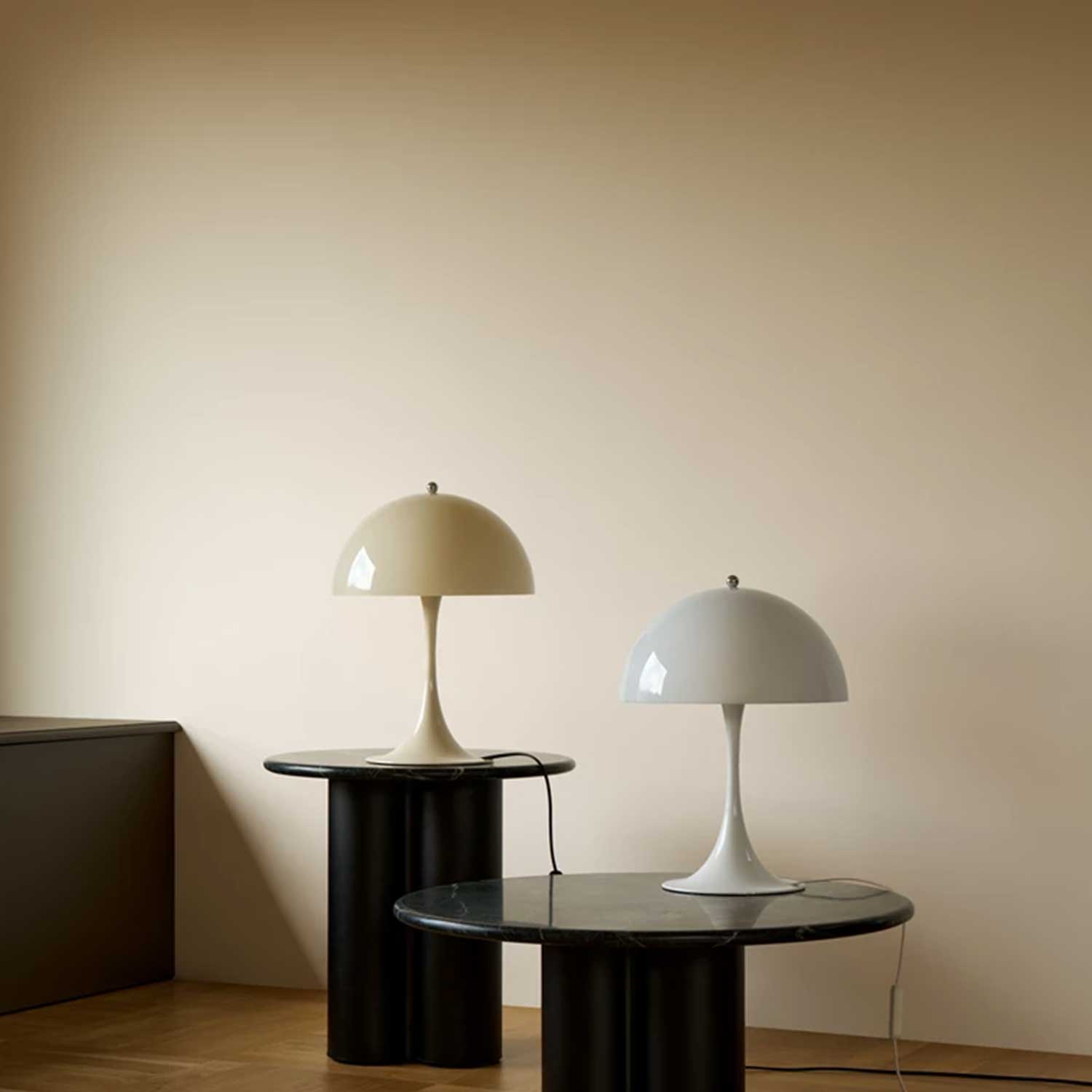 Louis Poulsen - Panthella 320 Tischleuchte opal weiß