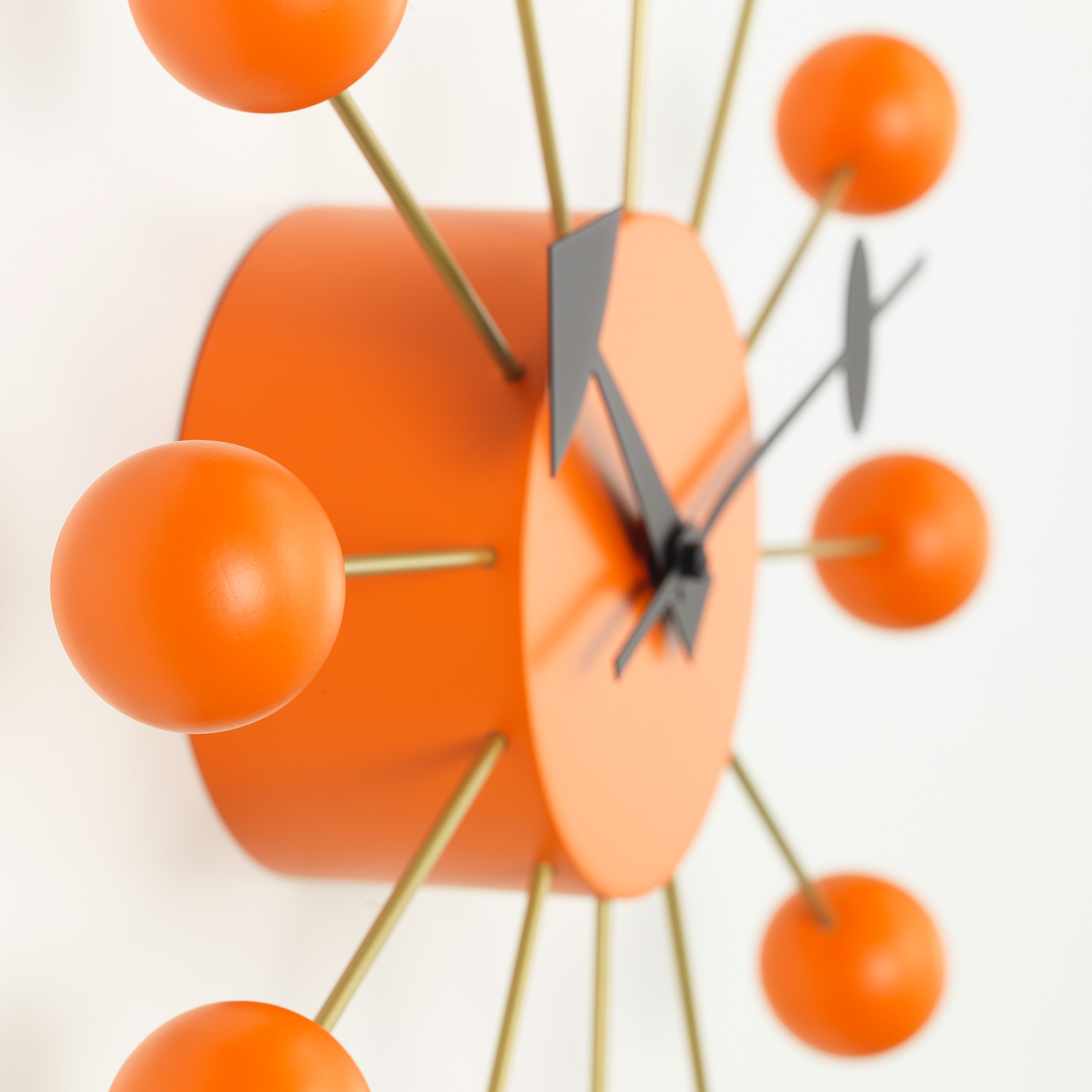 vitra Ball Clock orange detail 106882