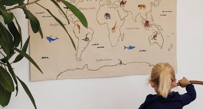 Ferm Living Kids The Wordl Textile Map an Wand