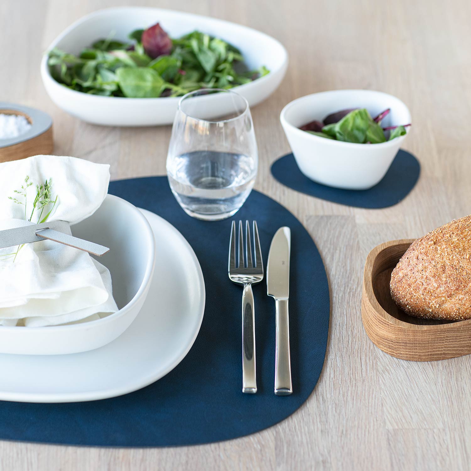 lind dna Table Mat Curve L Nupo midnight blue tischset 77192