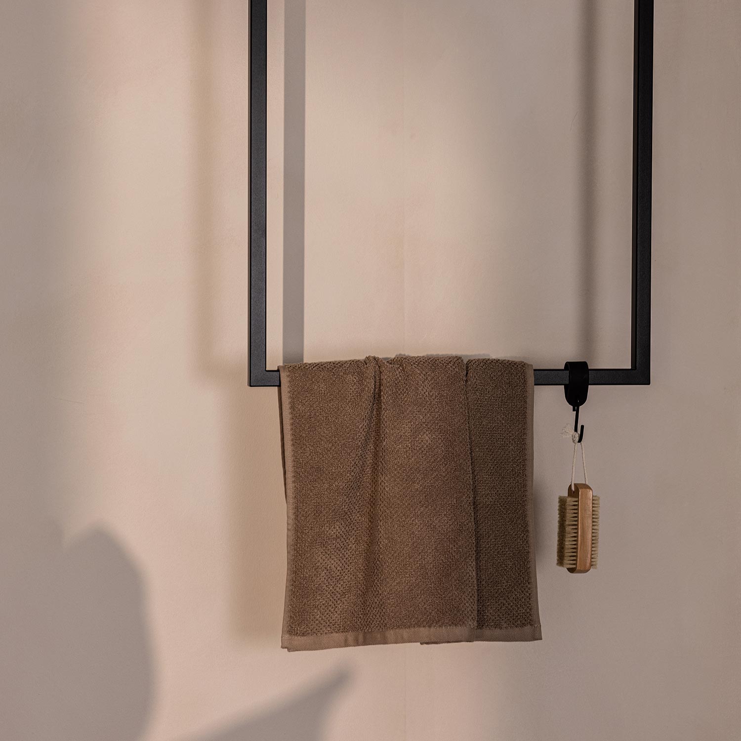 metallbude tensi handtuchhalter schwarz eckig decke close up 96928