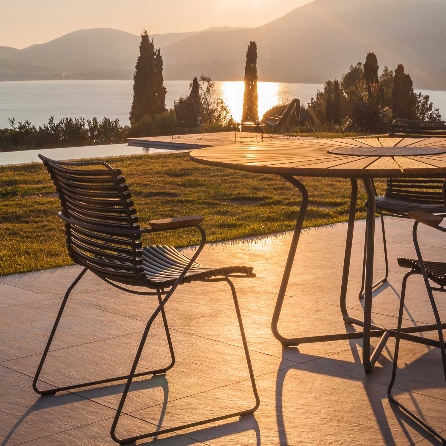 tisch circle houe 92751