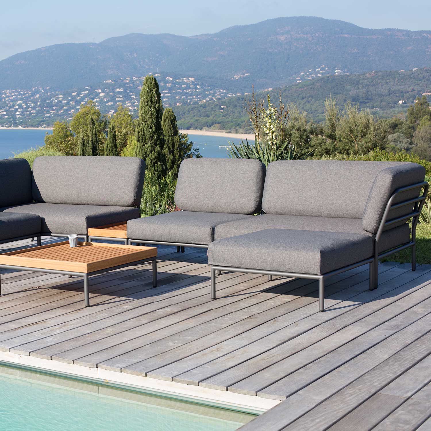 level dark grey houe 93211