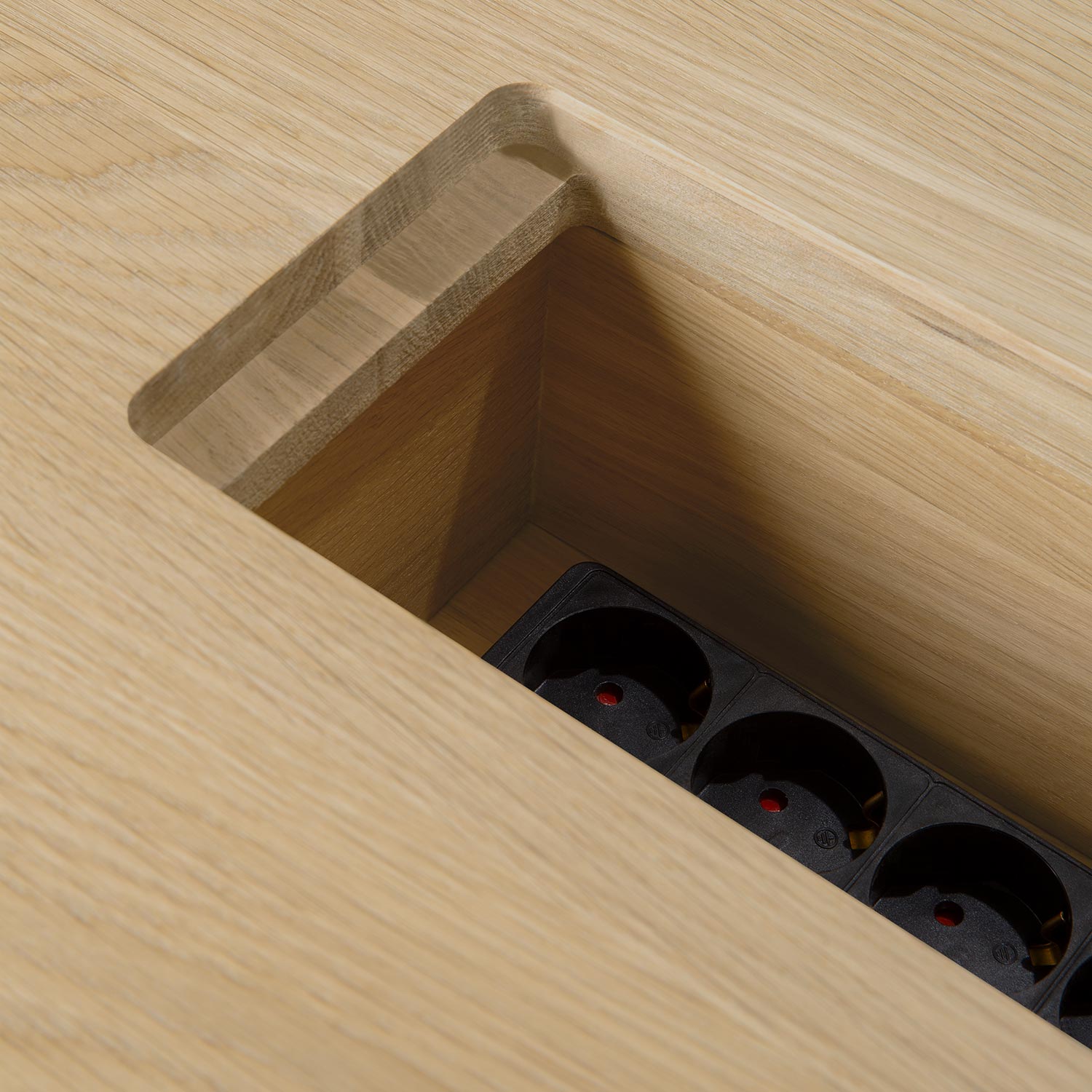 ethnicraft geometric meetingtisch fach steckdosen 103869