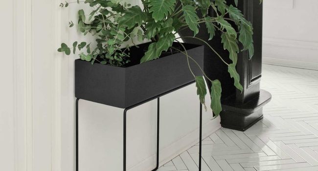 Ferm Living Möbel Plant Box im Flur
