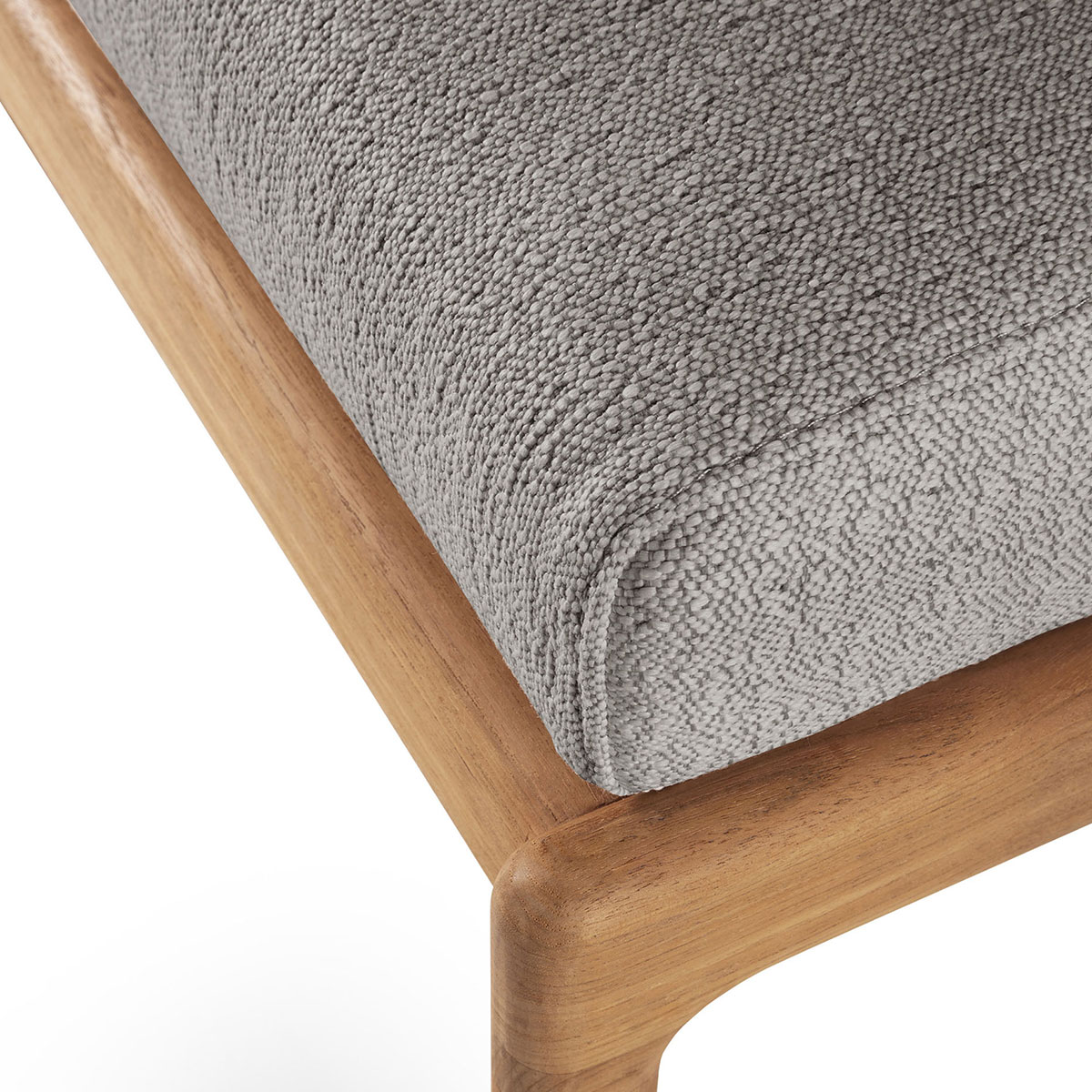 ethnicraft 10110249 mocca fusshocker freisteller close up schraeg 85631