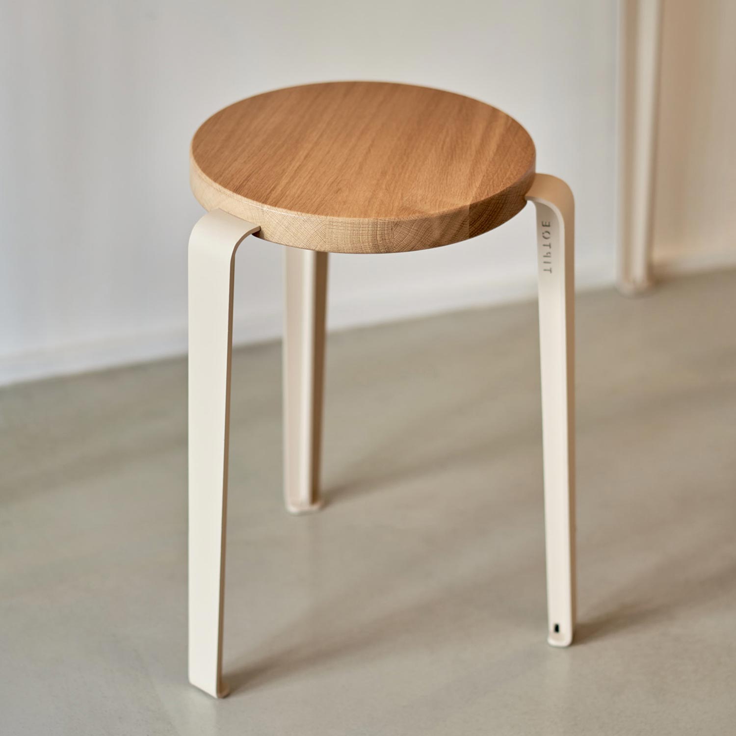 Tiptoe - Lou Hocker Heju aurora rosa