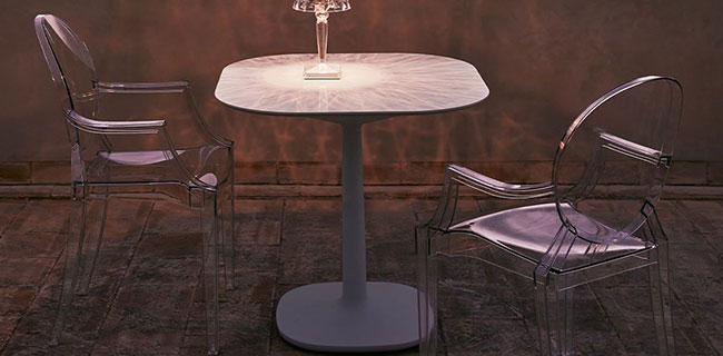 Kartell Stühle Victoria Ghost Stuhl klar draußen