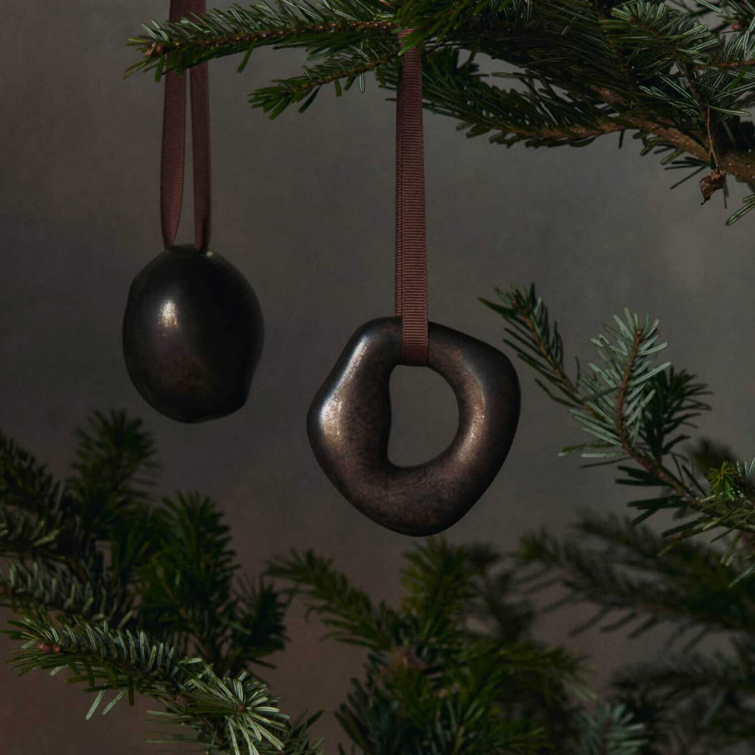 Ferm Living - Orrith Ornamente 2er-Set silber