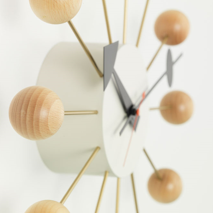 vitra ballclock natur2 56528