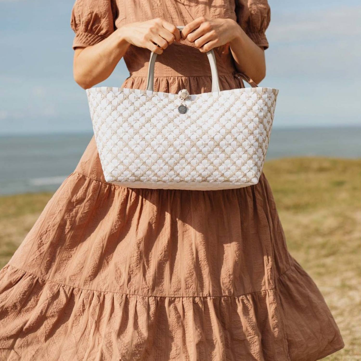 handed by mini motif handtasche light grey white benutzung 93332