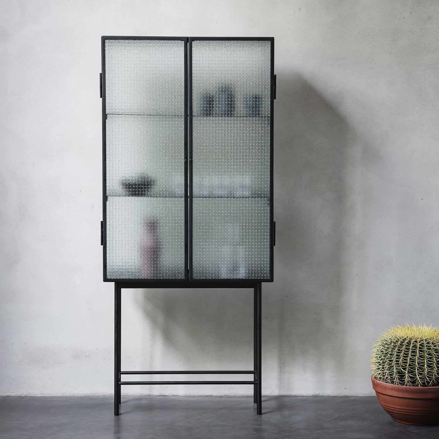 Haze Vitrine ferm Living Mit Kaktus 82742