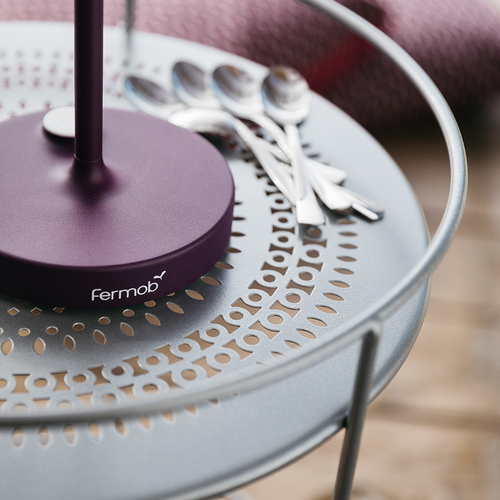 fermob guinguette tisch perfo detail 64691