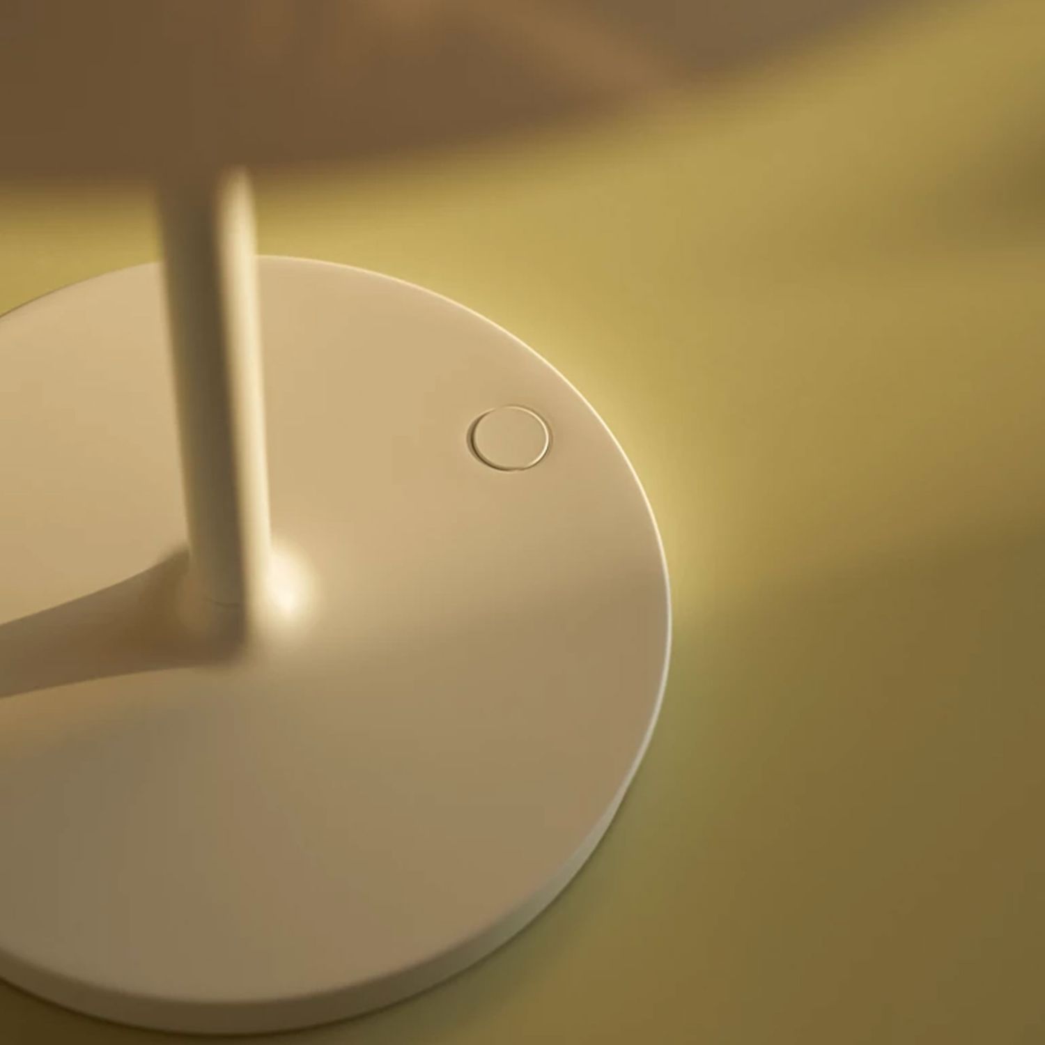 Louis Poulsen - PH 80 portable Leuchte opal weiß/weiß