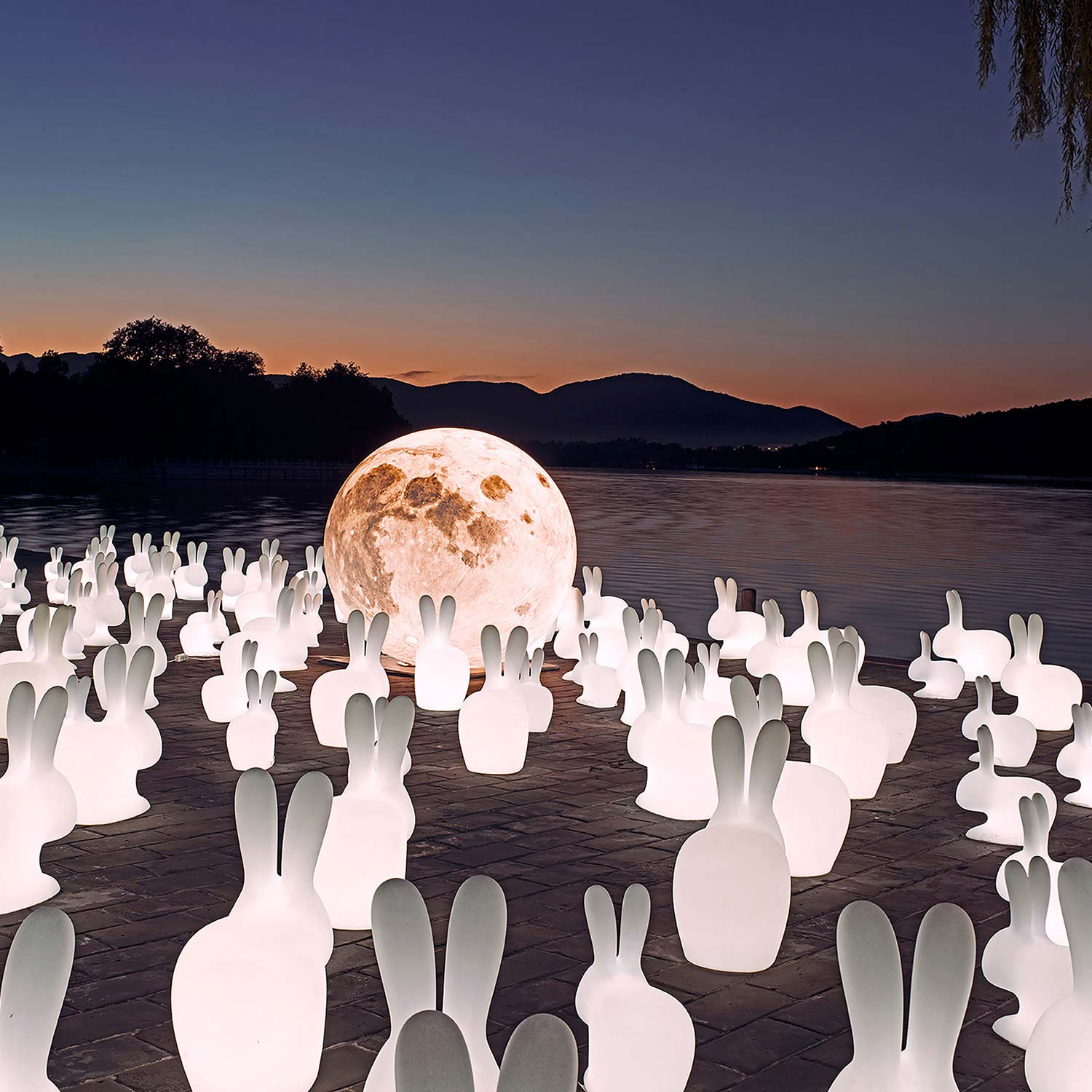 qeeboo rabbit leuchte gross wasser 97583