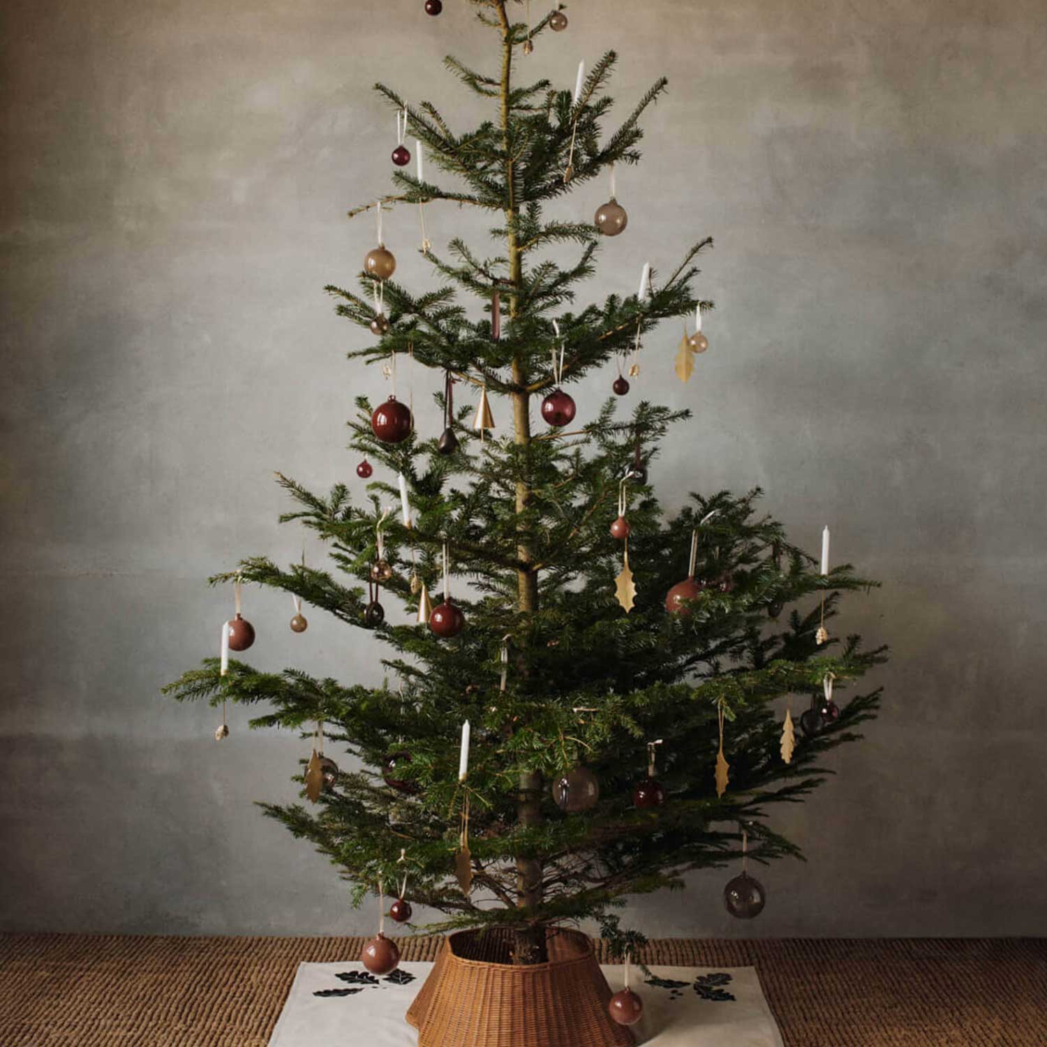 Ferm Living - Oak Leaf Kerzenhalter 4er-Set