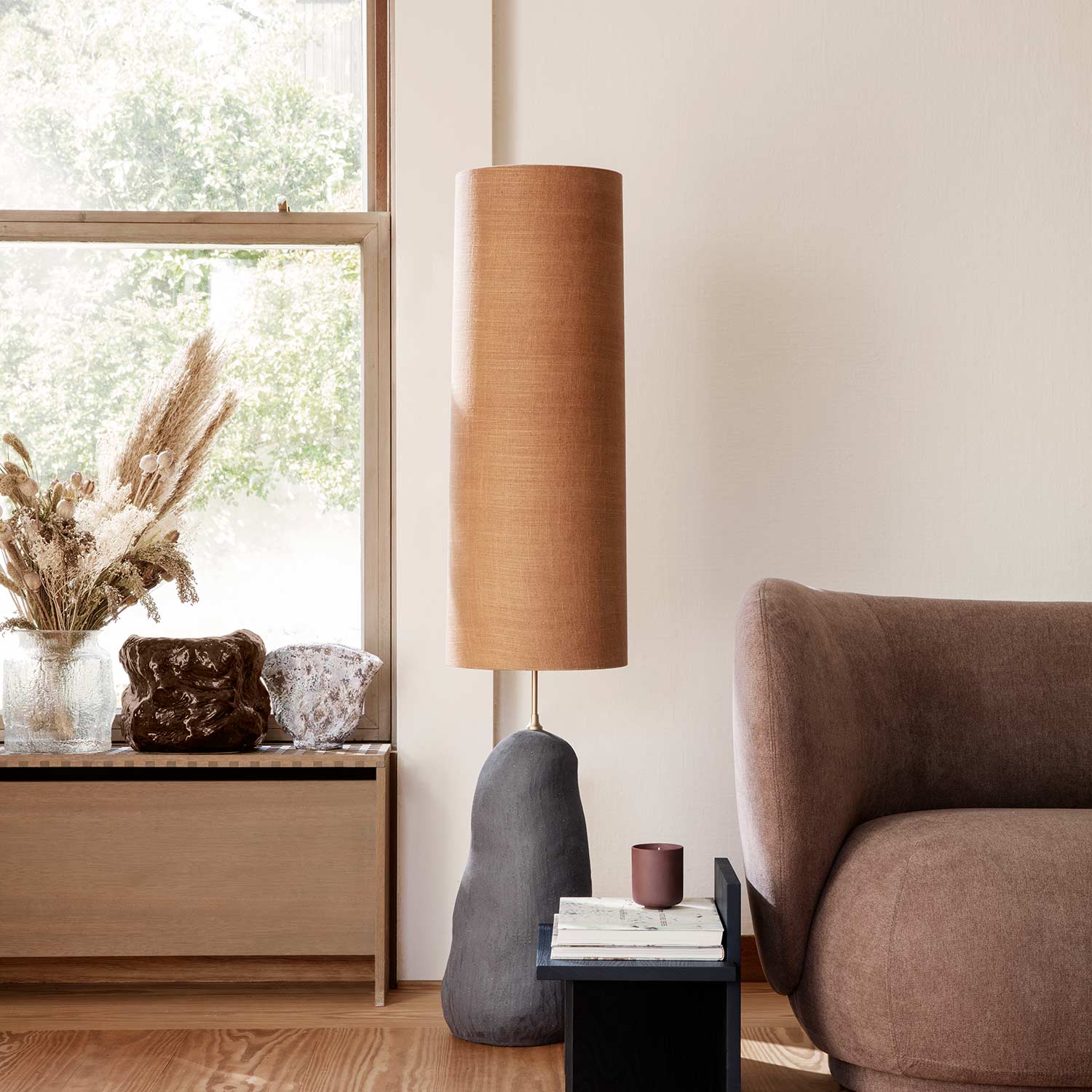 ferm living hebe leuchte large sofa 60724