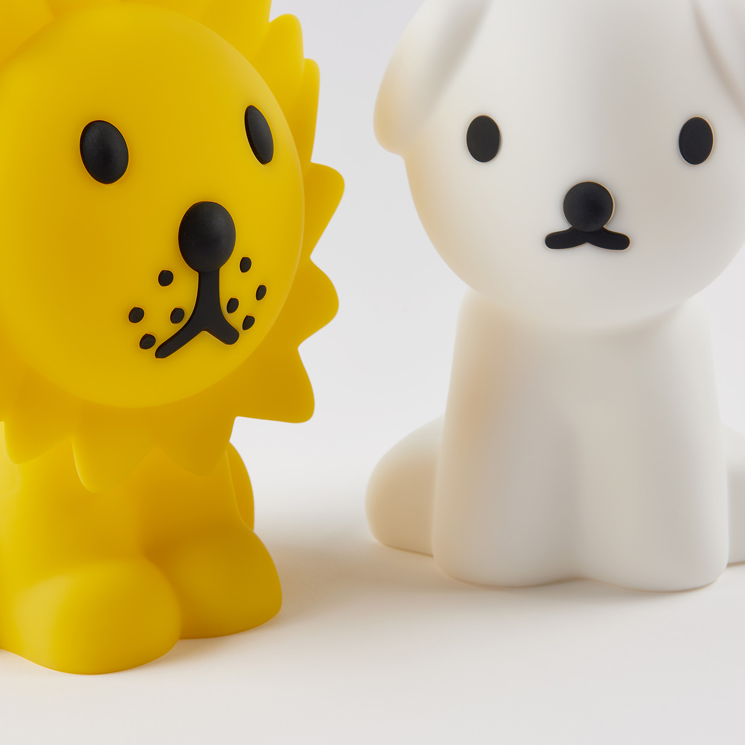 mr maria lion first light snuffy 81549