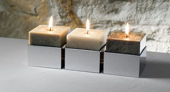 Decor Walther Brick Brick Kerzenhalter mit brennenden Kerzen