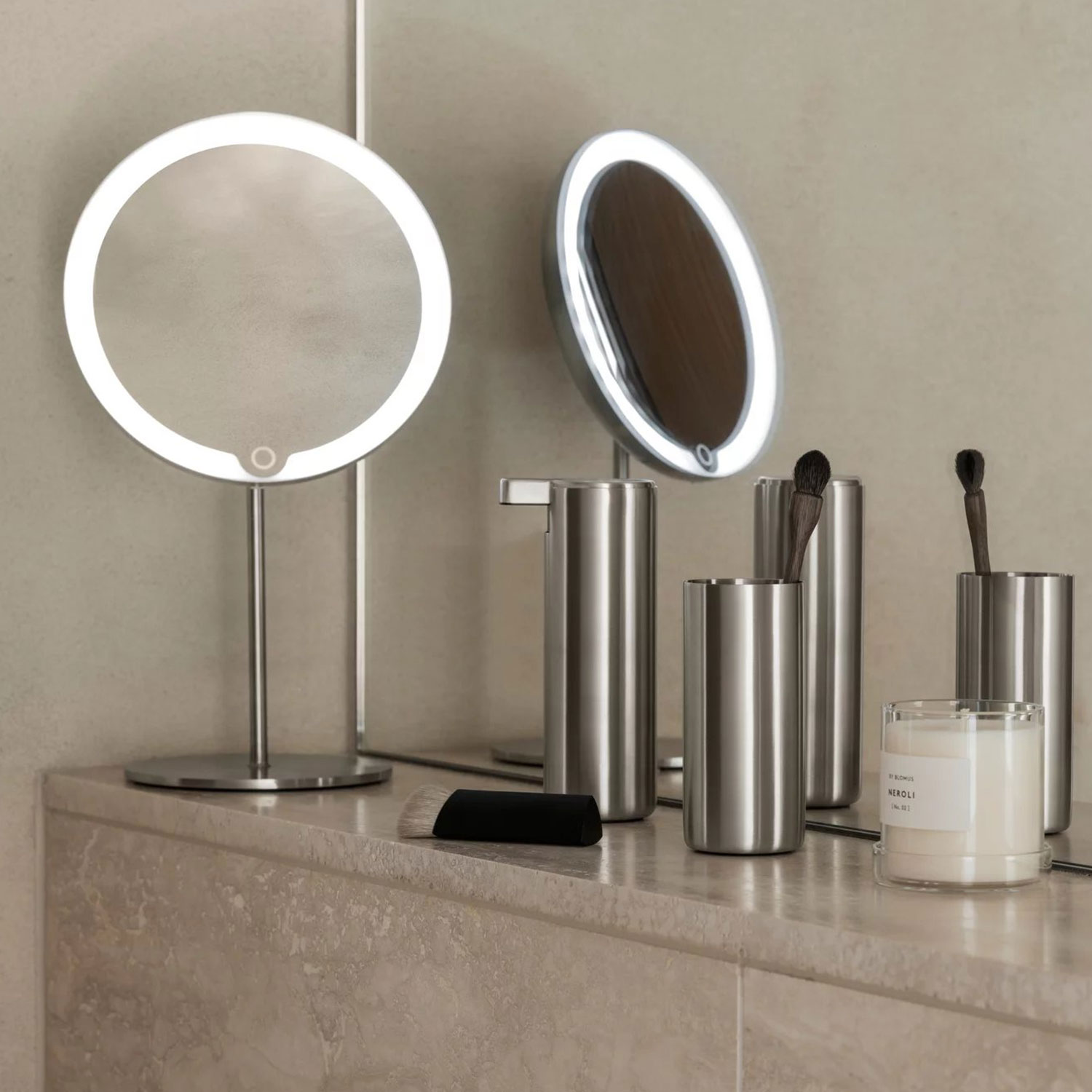 blomus MODO Zahnputzbecher 65510 auf Ablage im Bad 104966