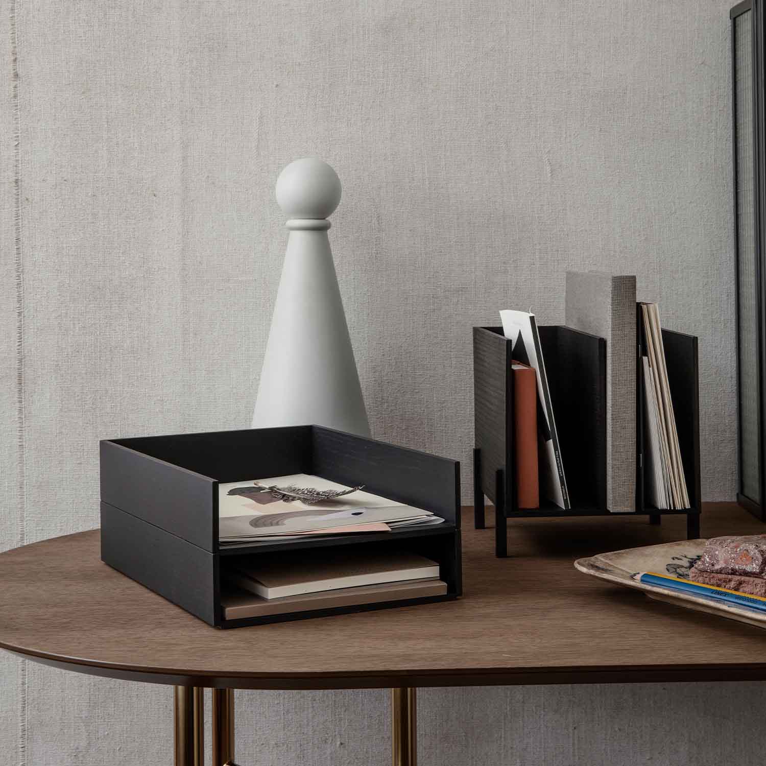 Letter Try ferm Living Ambiente Schreibtisch zwei