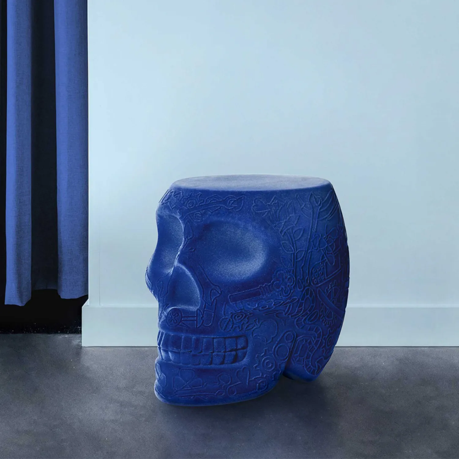 Qeeboo - Mexico Hocker Beistelltisch Velvet Finish hellblau