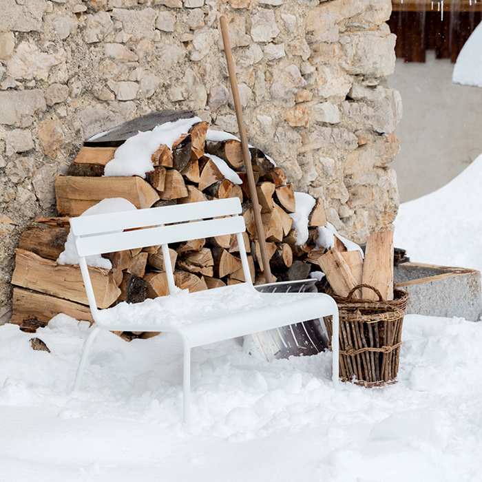 luxembourg bank im schnee 52807