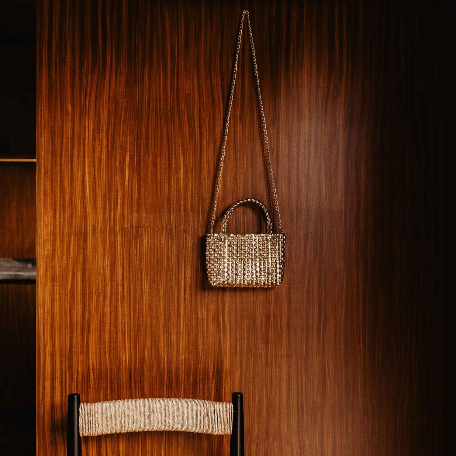 Handed By - Gigi Handtasche gold