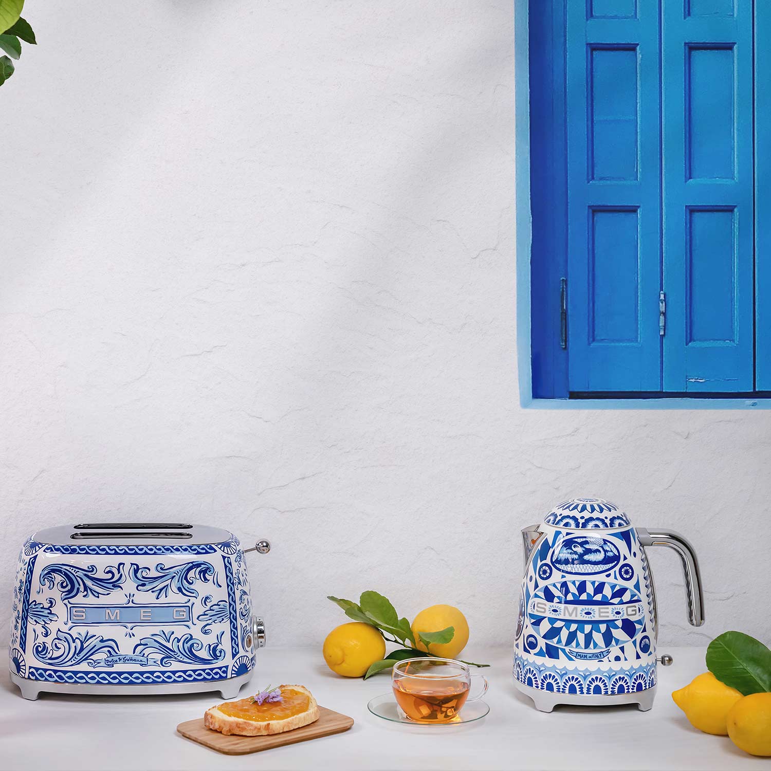 smeg wasserkocher klf03 blu mediterraneo tisch 95419