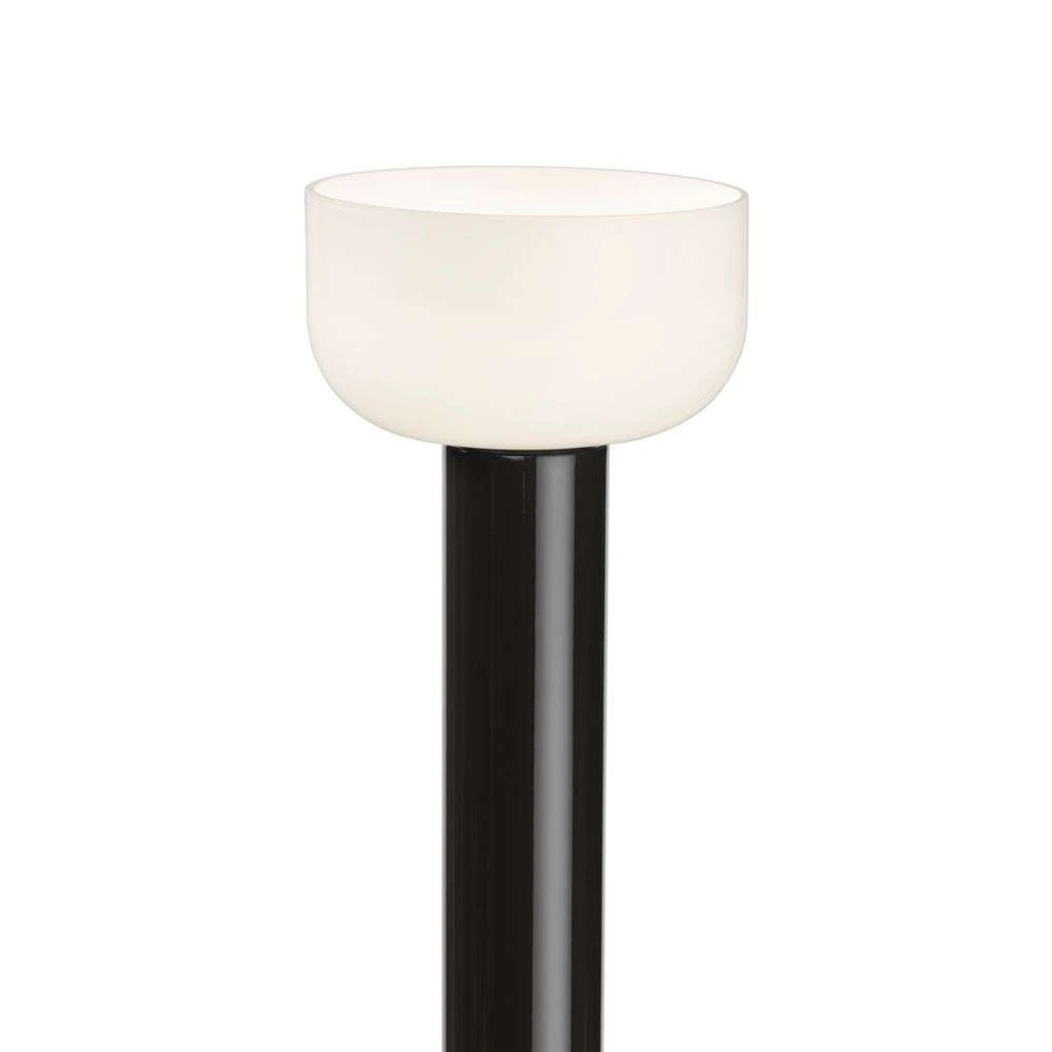 flos bellhop stehleuchte cioko licht an 71967