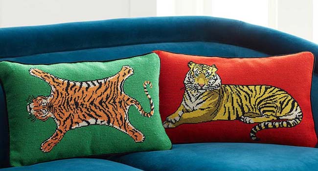 Jonathan Adler Kissen Tiger Needlepoint handgestickt