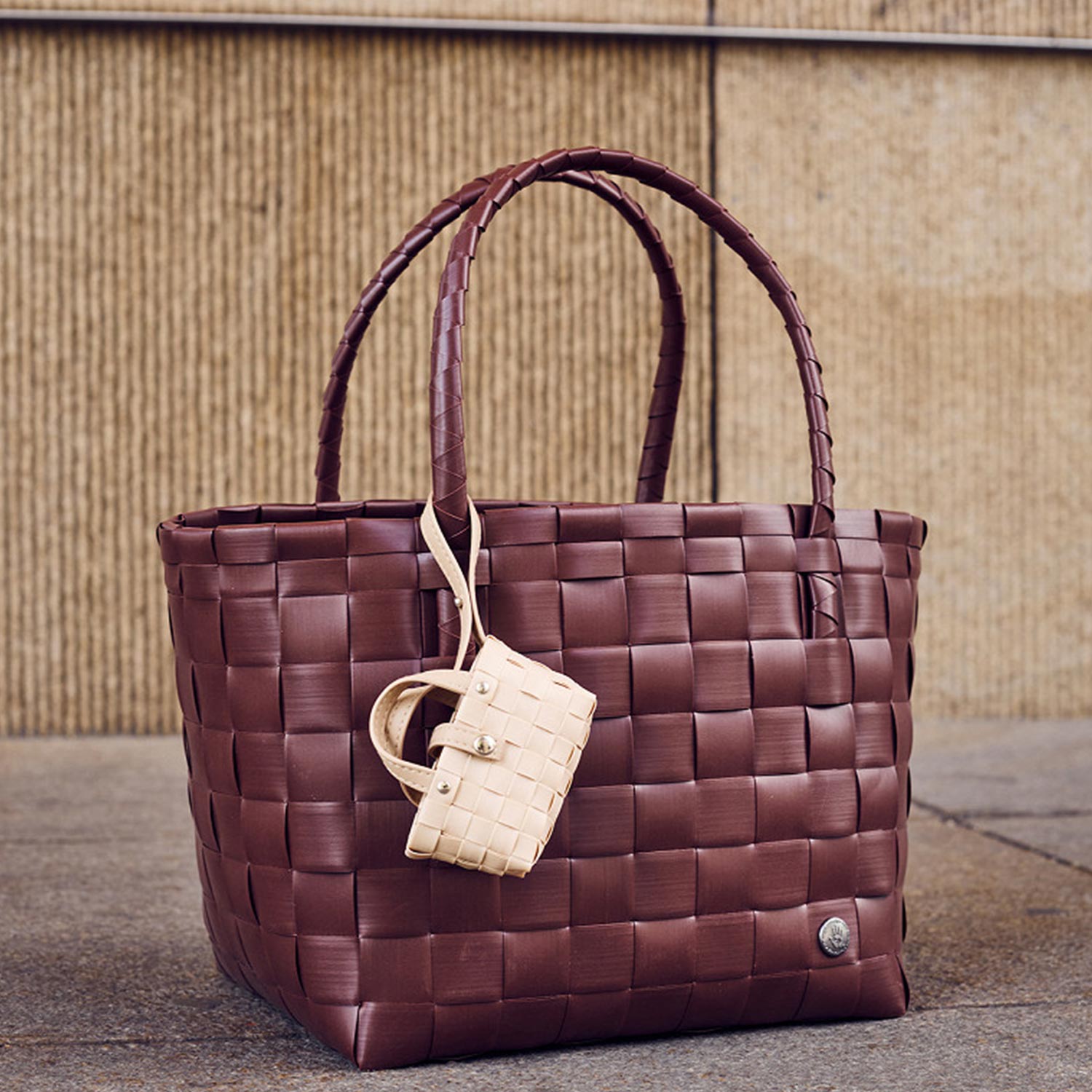 Handed By - Paris Shopper pale grey