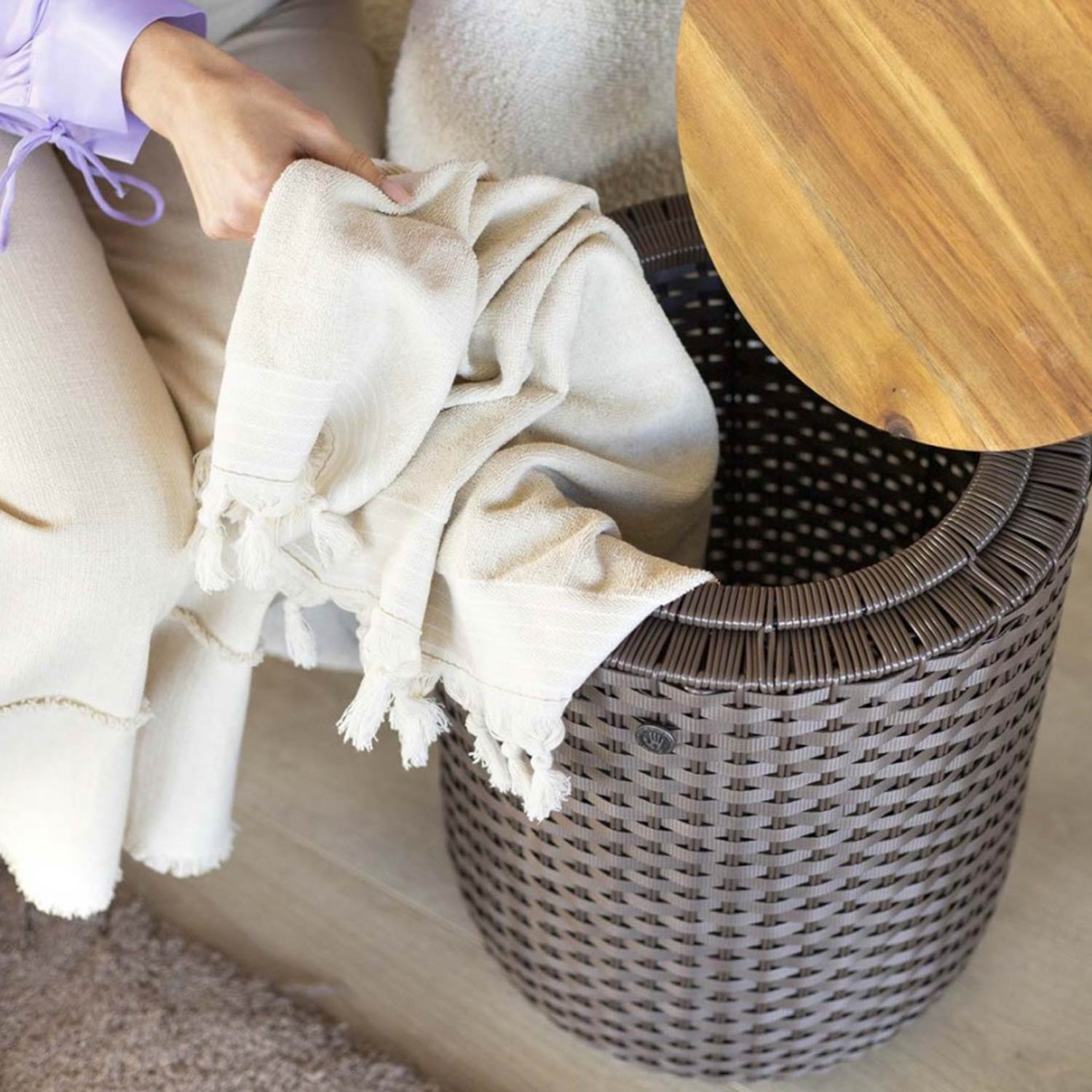 handed by halo beistelltisch sit taupe decke 94027