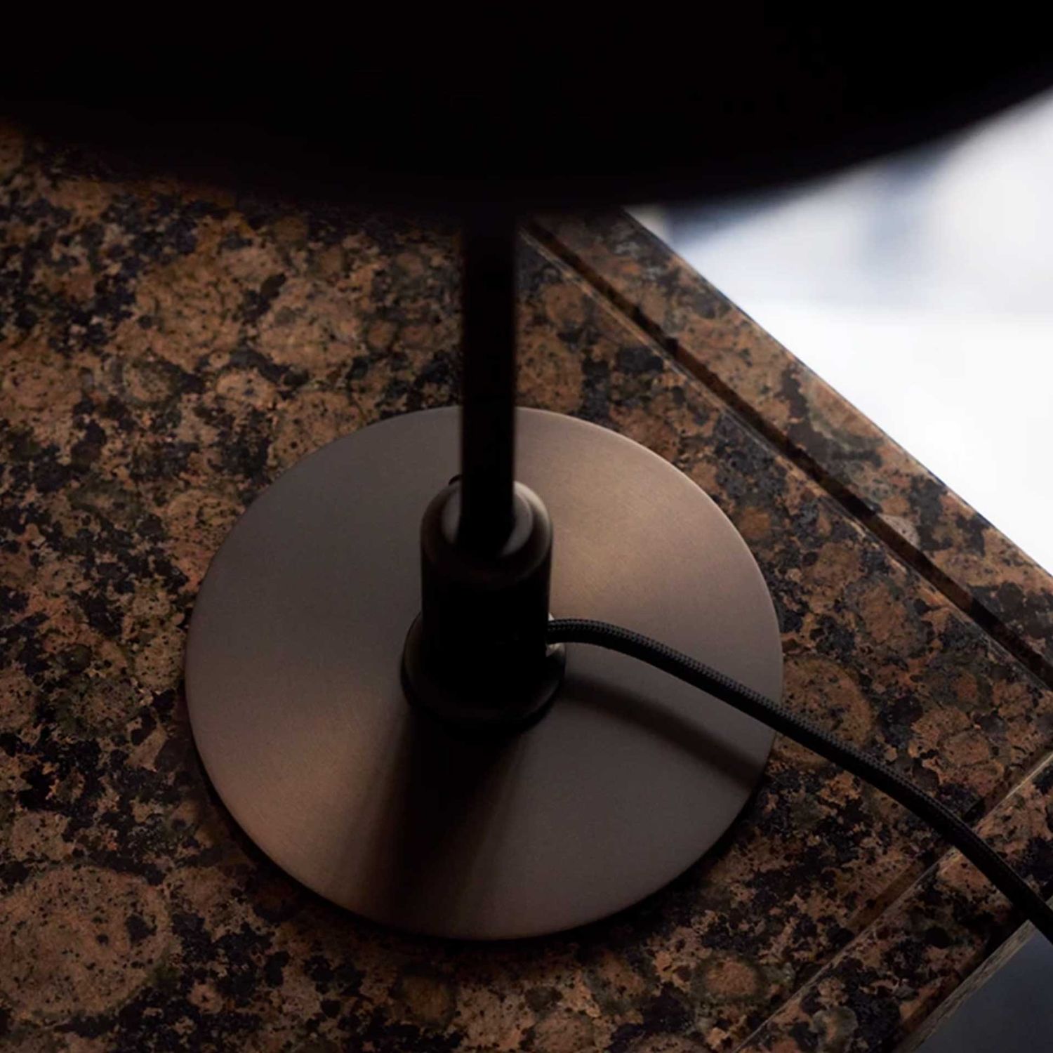Louis Poulsen - PH 3/2 Tischleuchte aged brass opal