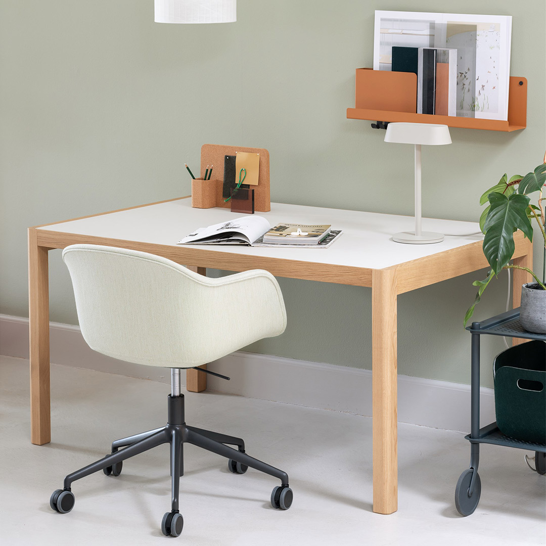 muuto linear tischleuchte grey 67764