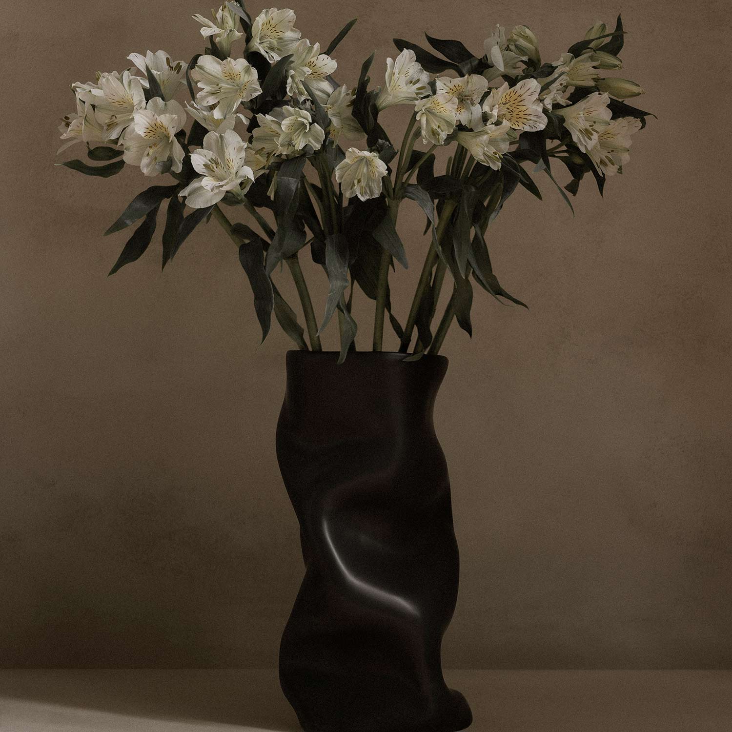 menu collapse vase schwarz gross blumen 93146