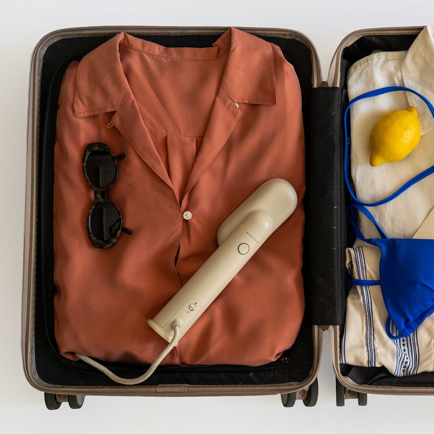 Steamery - Cirrus Lite Travel Steamer sand