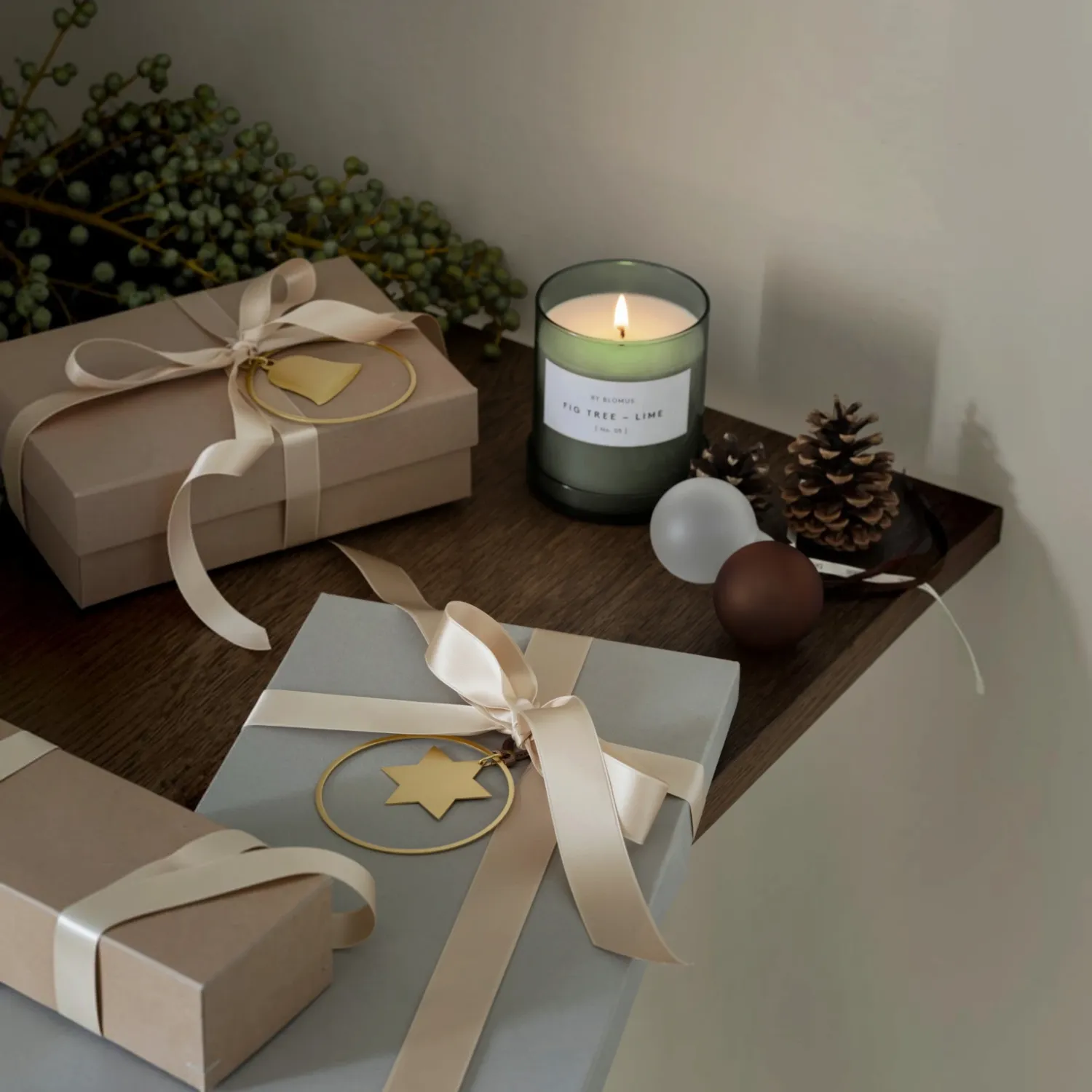 blomus - KITAI Weihnachtsschmuck Sterne 4er-Set gold