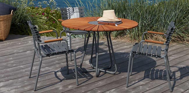 Outdoor HOUE Circle Tisch mit Stühlen