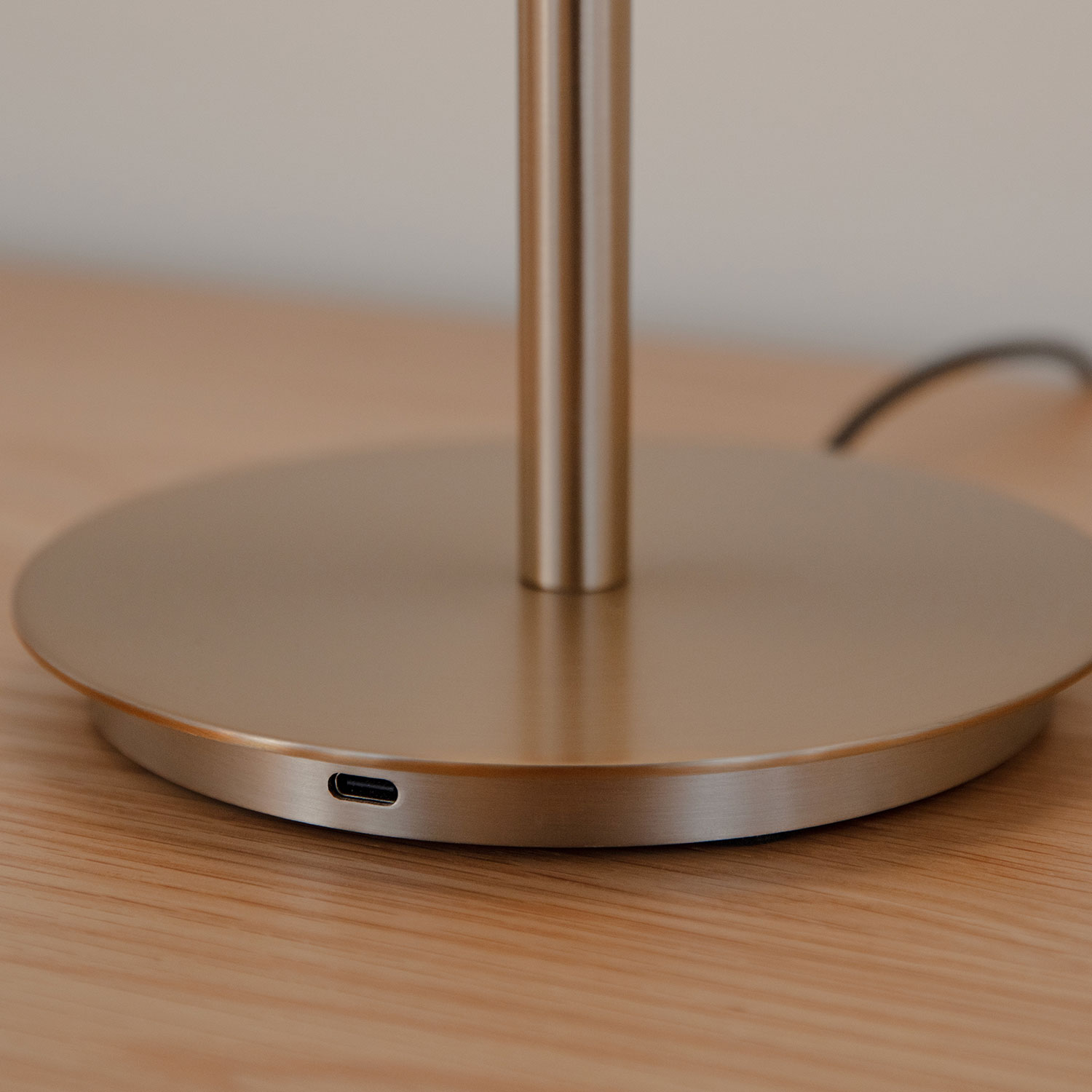 UMAGE - Audrey Tischleuchte stahl